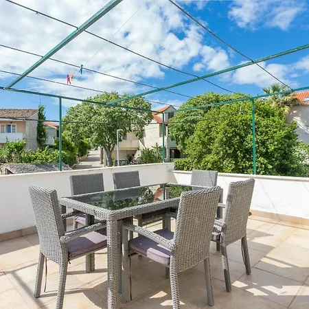 Apartment By The Sea Supetar, Brac - 20134 *