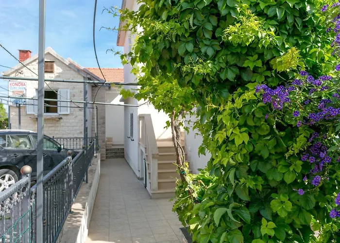 By The Sea Supetar, Brac - 20134 *